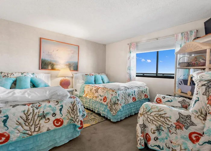 Golden Sands 19th Floor Ocean Views Free Linens Holiday home *